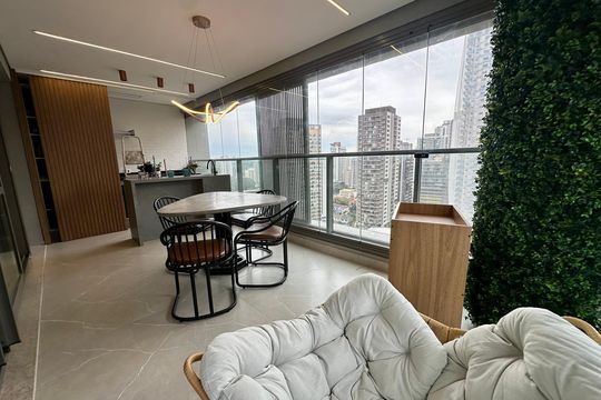 Varanda de apartamento para alugar com 3 quartos, 103m² em Itaim Bibi, São Paulo