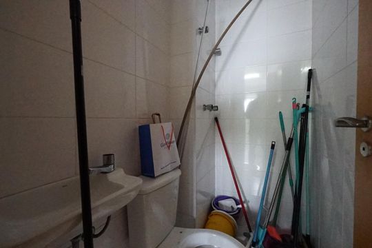 Banheiro de serviço de apartamento para alugar com 3 quartos, 213m² em Ipiranga, São Paulo