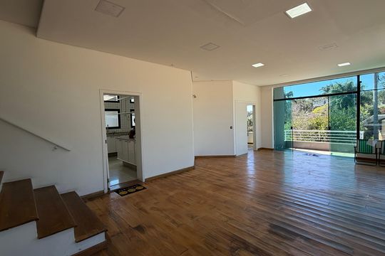 Casa de Condomínio para alugar com 5 quartos, 384m² em Residencial Euroville, Carapicuíba