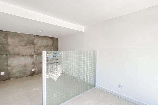 Garagem  de casa para alugar com 3 quartos, 100m² em Parque Boturussu, São Paulo
