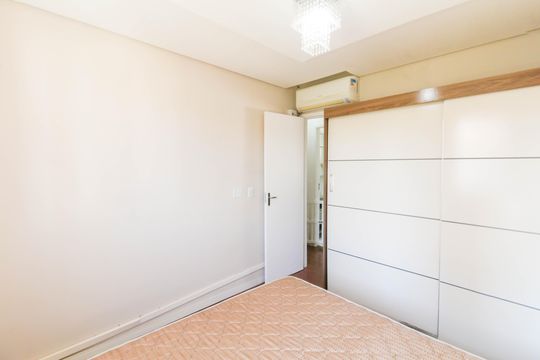 Quarto 2 de casa de condomínio para alugar com 2 quartos, 60m² em Igara, Canoas