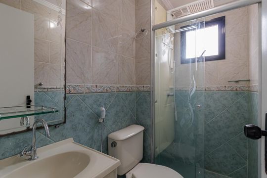 Banheiro de apartamento para alugar com 2 quartos, 51m² em Mooca, São Paulo