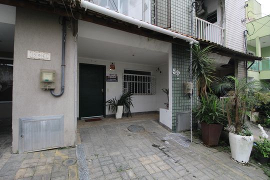 Garagem de casa de condomínio à venda com 2 quartos, 149m² em Taquara, Rio de Janeiro