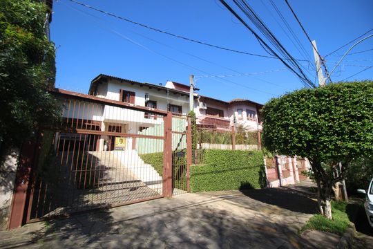 Fachada de casa à venda com 2 quartos, 200m² em Jardim Itu, Porto Alegre