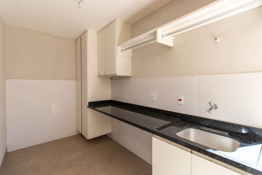 Área de Serviço de casa de condomínio para alugar com 3 quartos, 319m² em Chácara do Refúgio, Cotia