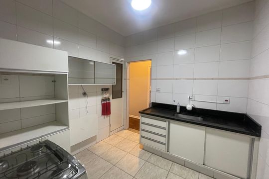 Cozinha de apartamento para alugar com 2 quartos, 118m² em Itararé, São Vicente