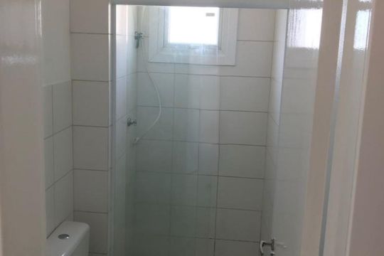 Banheiro de apartamento à venda com 2 quartos, 57m² em Centro, Novo Hamburgo