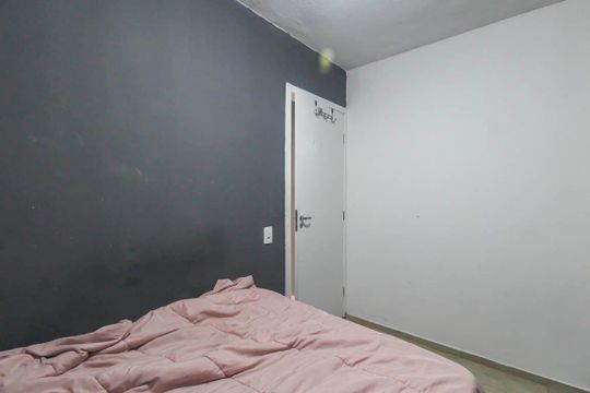Quarto 1 de apartamento para alugar com 2 quartos, 42m² em Parque São Lourenço, São Paulo