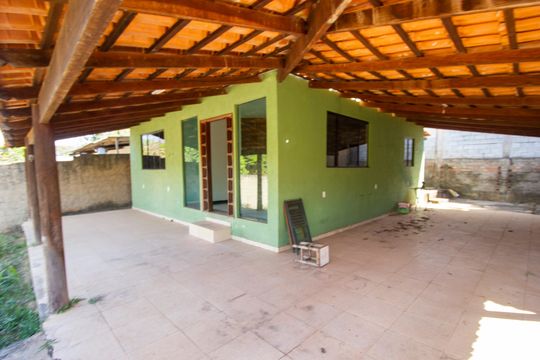 Casa de Condomínio à venda com 2 quartos, 72m² em Conjunto 04, Brasília