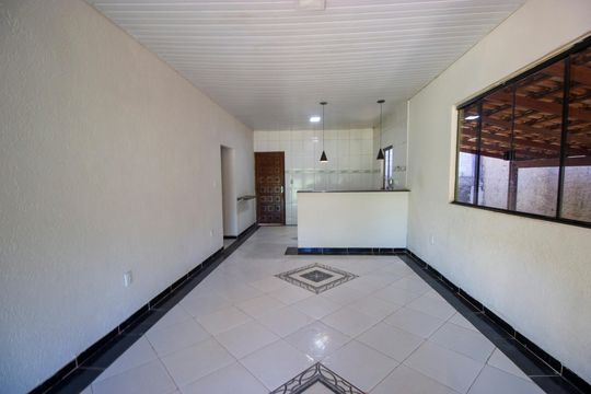 Casa de Condomínio à venda com 2 quartos, 72m² em Conjunto 04, Brasília