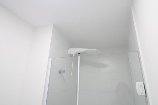 Banheiro da suíte de apartamento para alugar com 1 quarto, 27m² em Planalto Paulista, São Paulo