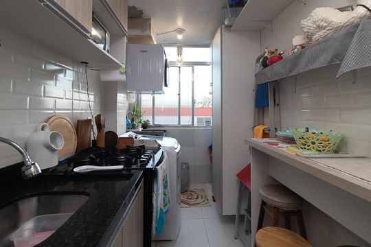 Cozinha de apartamento à venda com 1 quarto, 59m² em Cristal, Porto Alegre