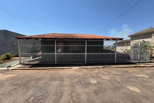 Casa à venda com 3 quartos, 300m² em Distrito Federal, Brasília