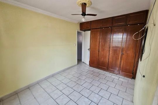 Quarto de casa à venda com 4 quartos, 396m² em Novo das Indústrias, Belo Horizonte
