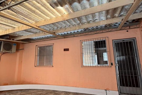 Garagem de casa à venda com 3 quartos, 260m² em Parque Cisper, São Paulo