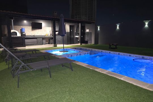 Piscina de casa à venda com 4 quartos, 232m² em Chácara da Barra, Campinas