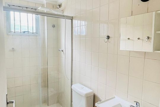 Quarto de apartamento para alugar com 2 quartos, 50m² em Rio das Pedras, Cotia
