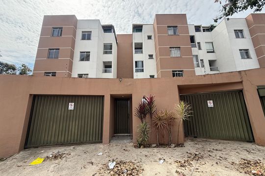 Fachada de apartamento à venda com 2 quartos, 60m² em Cabral, Contagem