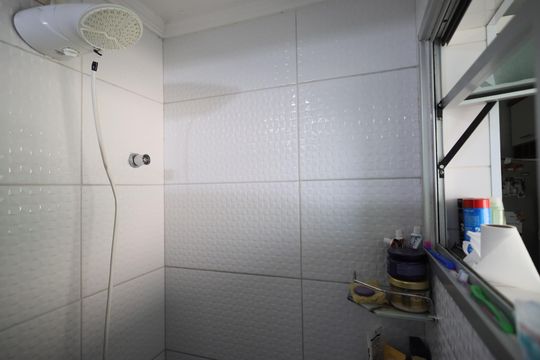 Banheiro de apartamento à venda com 2 quartos, 63m² em Jaguaribe, Osasco