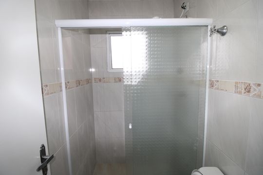 Banheiro da Suíte 1 de casa para alugar com 2 quartos, 120m² em Cidade Líder, São Paulo