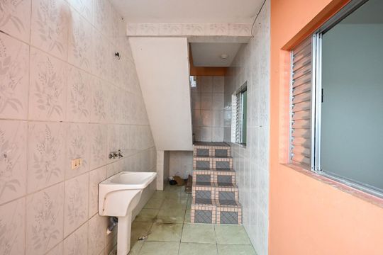 Área de Serviço  de casa para alugar com 1 quarto, 52m² em Jardim Oliveiras, Taboão da Serra