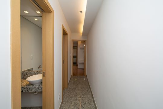 CORREDOR de apartamento à venda com 2 quartos, 53m² em Serra, Belo Horizonte