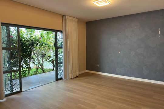 Casa para alugar com 3 quartos, 300m² em Parque Industrial, São José dos Campos