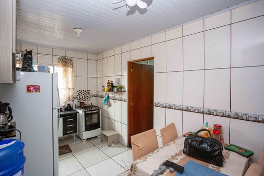 Casa à venda com 4 quartos, 450m² em Taboão, Diadema