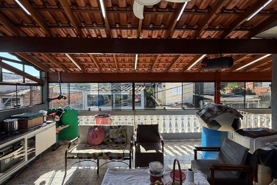 Casa para alugar com 3 quartos, 210m² em Vila Merces, Carapicuíba