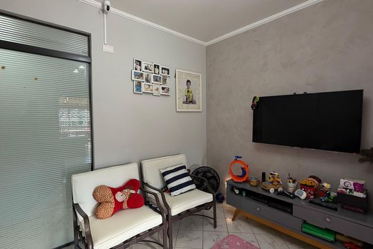 Casa para alugar com 3 quartos, 210m² em Vila Merces, Carapicuíba