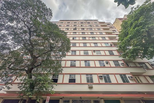 Fachada de apartamento para alugar com 1 quarto, 45m² em Centro, Rio de Janeiro