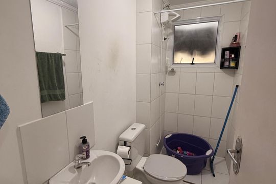 Banheiro Social de apartamento à venda com 2 quartos, 52m² em Parque Residencial Jundiaí, Jundiaí