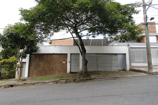 Fachada de casa à venda com 4 quartos, 400m² em São Bento, Belo Horizonte
