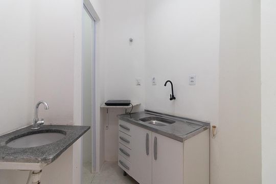 Cozinha de apartamento para alugar com 1 quarto, 27m² em Cidade Baixa, Porto Alegre
