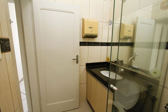 Banheiro Social de apartamento para alugar com 3 quartos, 200m² em Prado, Belo Horizonte
