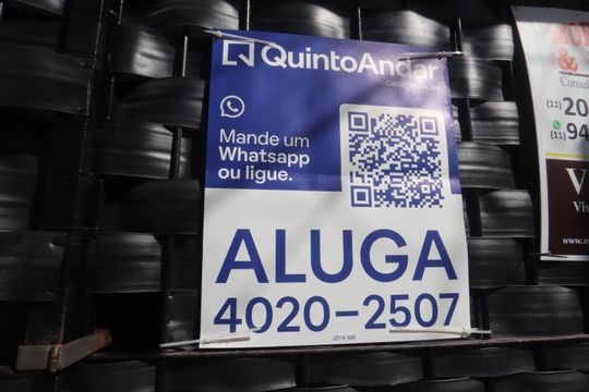 Placa de casa para alugar com 1 quarto, 38m² em Parque Colonial, São Paulo