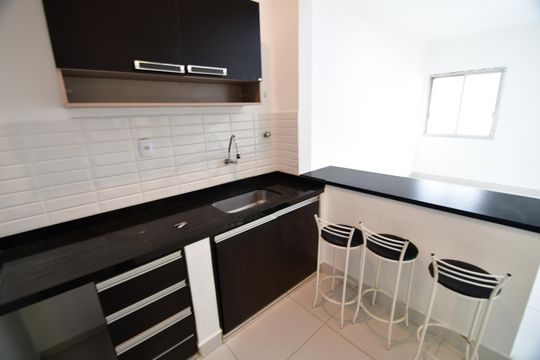 Cozinha de apartamento para alugar com 1 quarto, 45m² em Cambuí, Campinas