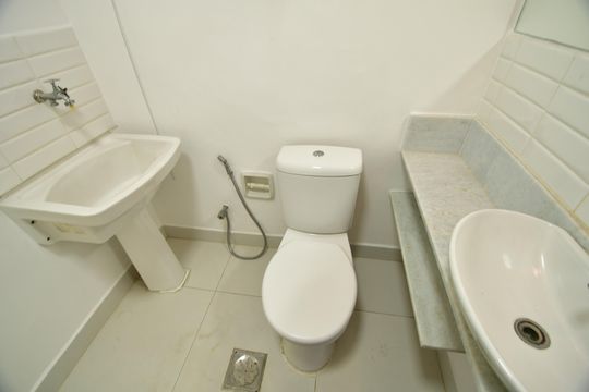 Banheiro de apartamento para alugar com 1 quarto, 45m² em Cambuí, Campinas