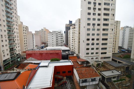 Sala - Vista de apartamento para alugar com 1 quarto, 45m² em Cambuí, Campinas