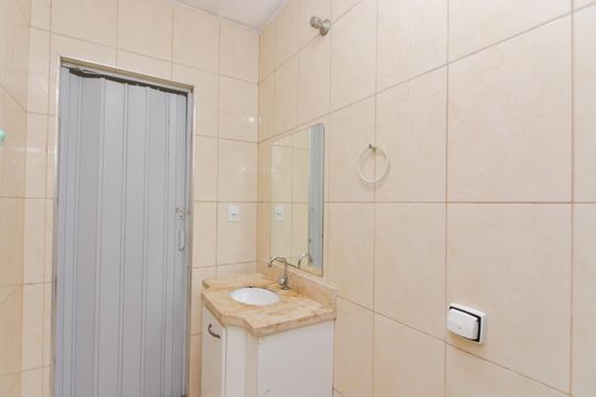 Banheiro de casa para alugar com 2 quartos, 80m² em Jardim Santa Maria, Guarulhos