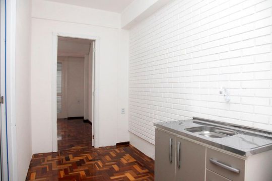 Cozinha de apartamento para alugar com 1 quarto, 30m² em Cidade Baixa, Porto Alegre