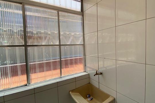 Área de Serviço de casa para alugar com 1 quarto, 50m² em Dom Bosco, Betim