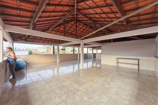 Casa para alugar com 5 quartos, 300m² em Santa Cruz (barreiro), Belo Horizonte