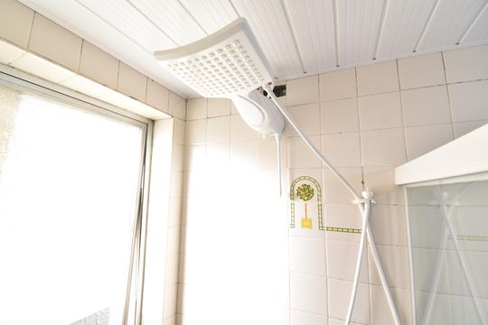 Banheiro do Studio de apartamento à venda com 1 quarto, 50m² em Batel, Curitiba