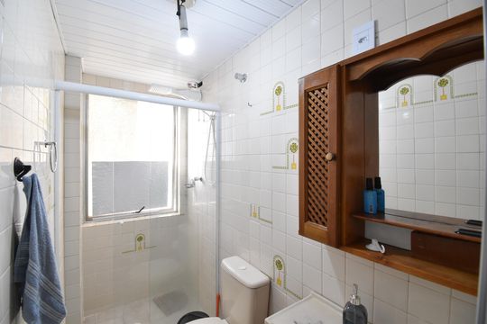 Banheiro do Studio de apartamento à venda com 1 quarto, 50m² em Batel, Curitiba