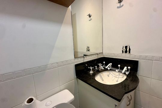 Banheiro de apartamento para alugar com 2 quartos, 47m² em Chácara Santo Antônio (zona Sul), São Paulo