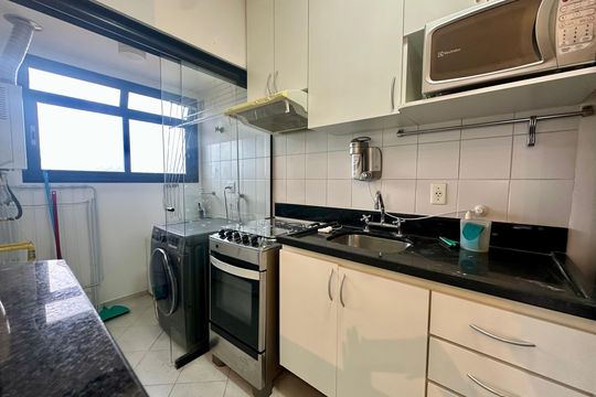 Cozinha de apartamento para alugar com 2 quartos, 47m² em Chácara Santo Antônio (zona Sul), São Paulo