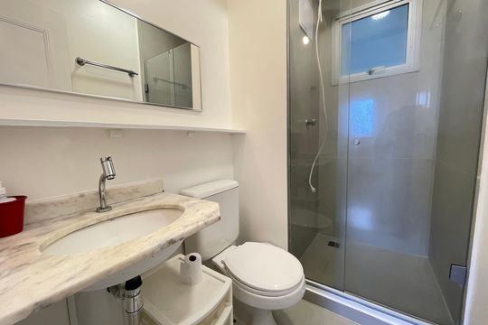 Banheiro de apartamento para alugar com 3 quartos, 63m² em Jaguaré, São Paulo