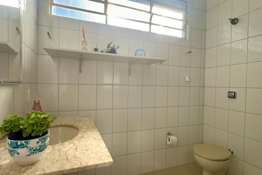 Banheiro de casa para alugar com 3 quartos, 170m² em Vila Madalena, São Paulo