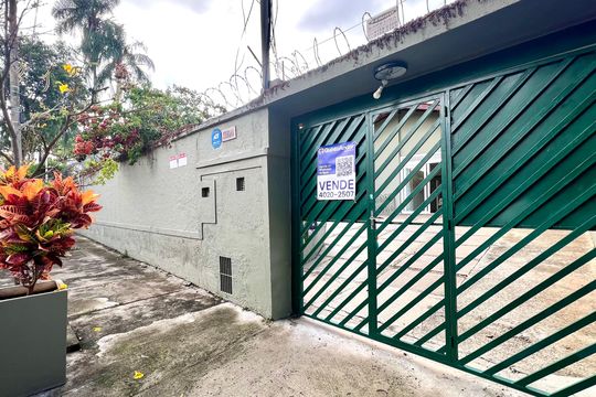 Fachada MMGQ-764 de casa para alugar com 3 quartos, 170m² em Vila Madalena, São Paulo